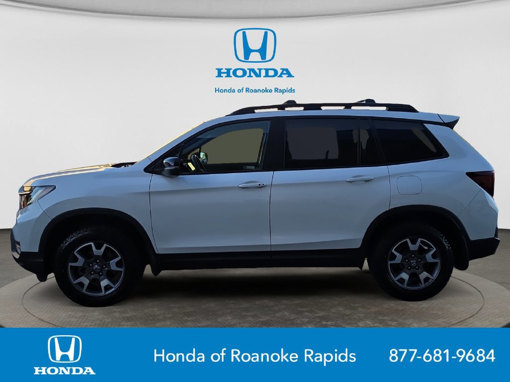 Certified 2023 Honda Passport TrailSport image 2