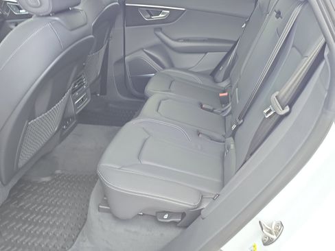 New 2026 Audi Q8 Premium image 15