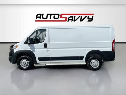 Used 2025 RAM ProMaster 2500 w/ U-Haul Equipment Group FWD image 4