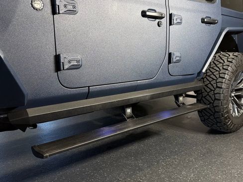 Used 2023 Jeep Wrangler Unlimited Rubicon 392 AWD/4WD image 10