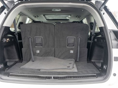 Used 2023 Jeep Grand Cherokee L Limited w/ Luxury Tech Group II image 9