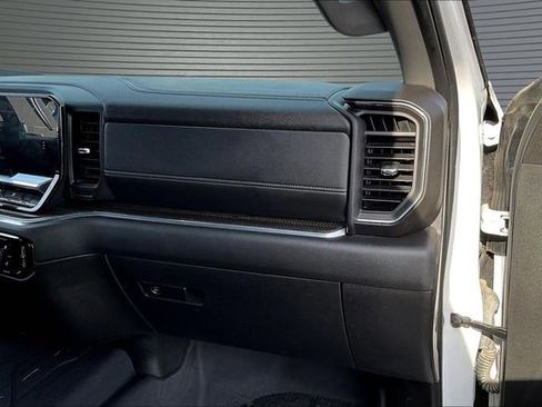 Used 2024 Chevrolet Silverado 1500 LT AWD/4WD image 26