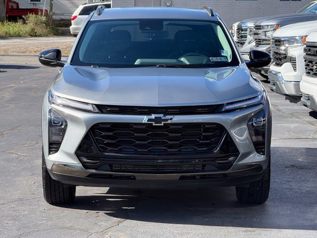 Used 2024 Chevrolet Trax ACTIV w/ Driver Confidence Package FWD image 2