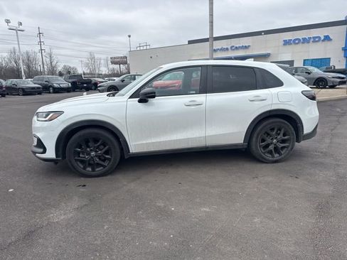 Used 2024 Honda HR-V Sport image 16