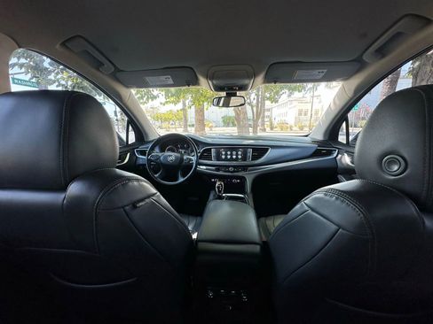 Used 2019 Buick Enclave Essence image 14