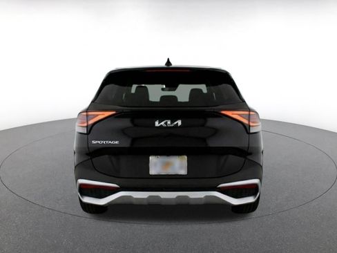 Used 2025 Kia Sportage LX FWD image 8