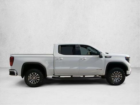 Used 2023 GMC Sierra 1500 AT4 w/ Technology Package image 4