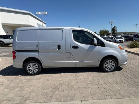 Used 2020 Nissan NV200 SV FWD image 2