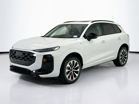 New 2026 Audi Q3 quattro 2.0T AWD/4WD image 1