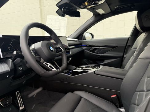 New 2026 BMW 530i xDrive w/ M Sport Package image 4