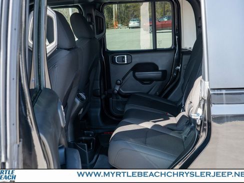 Certified 2023 Jeep Gladiator Sport image 13