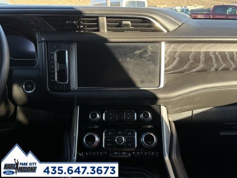 Used 2023 GMC Yukon XL Denali image 18