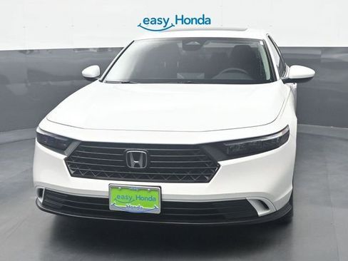 Used 2024 Honda Accord EX image 3