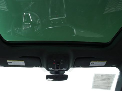 Used 2022 Audi Q3 2.0T Premium w/ Convenience Package image 17