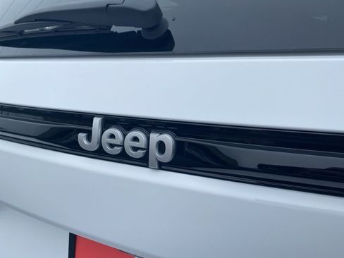 New 2026 Jeep Grand Cherokee Limited image 42