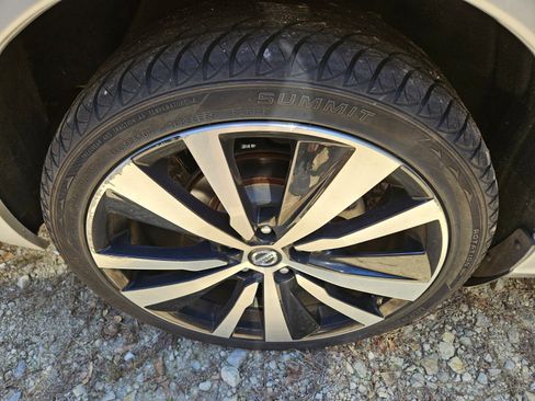 Used 2021 Nissan Altima 2.5 SR AWD/4WD image 10