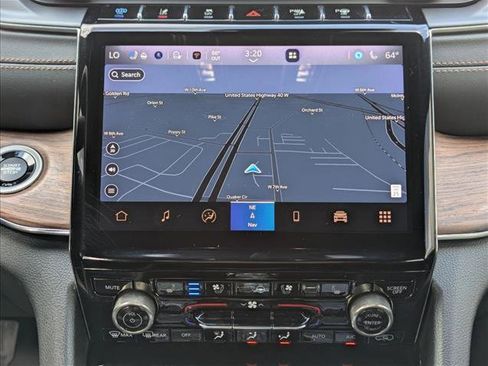 Used 2023 Jeep Grand Cherokee Summit w/ Luxury Tech Group V AWD/4WD image 14