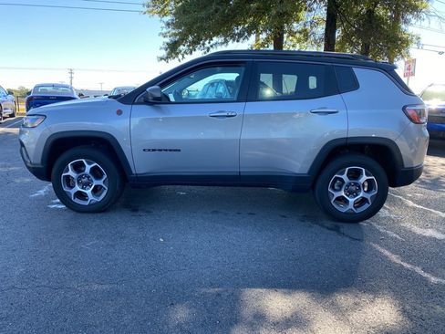 Used 2022 Jeep Compass Trailhawk w/ Trailhawk Convenience Group image 4