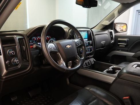 Used 2017 Chevrolet Silverado 1500 LTZ Z71 w/ Midnight Edition AWD/4WD image 6