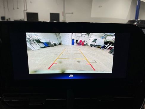 Used 2025 Chevrolet Trax ACTIV w/ Sunroof Package image 27