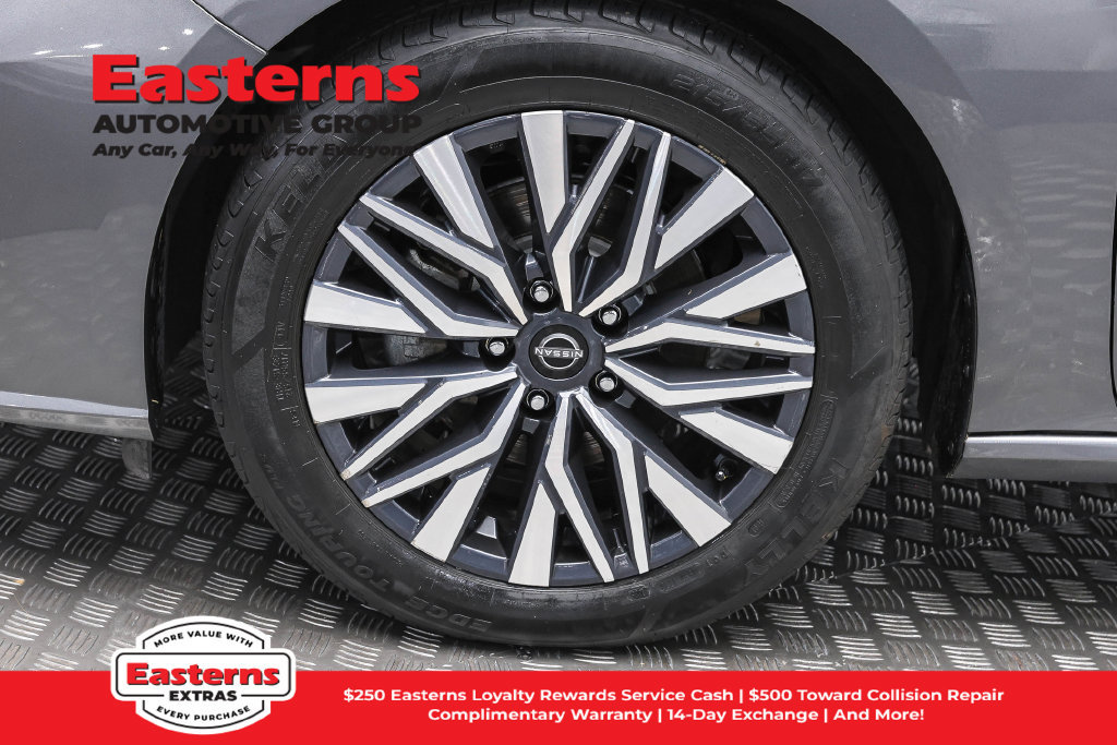 Used 2025 Nissan Altima 2.5 SV FWD image 33
