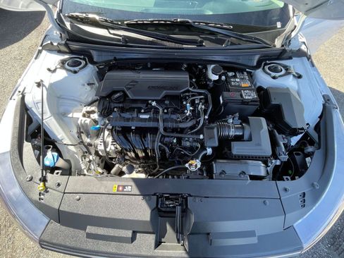 Used 2025 Kia K4 LXS image 31