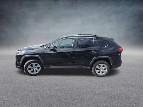 Used 2025 Toyota RAV4 LE AWD/4WD image 4