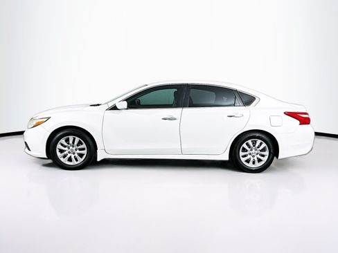 Used 2017 Nissan Altima 2.5 S w/ Power Driver Seat Package FWD image 4