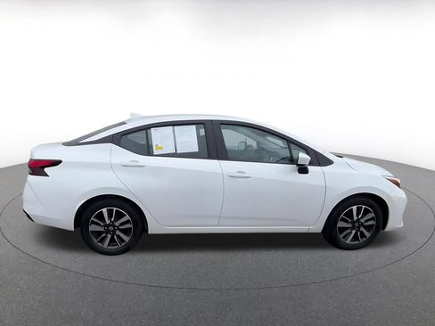 Used 2025 Nissan Versa SV FWD image 16