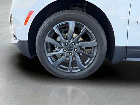 Used 2024 Chevrolet Equinox RS FWD image 12