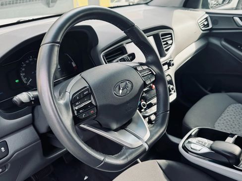 Used 2019 Hyundai Ioniq Electric image 11