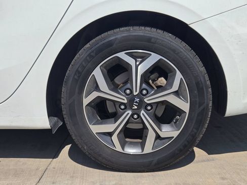 Used 2021 Kia Forte LXS FWD image 9