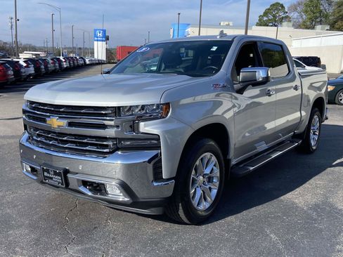 Used 2020 Chevrolet Silverado 1500 LTZ image 4