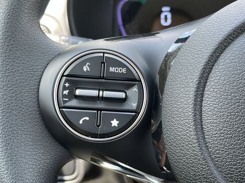 New 2025 Kia Soul LX w/ LX Technology Package image 12