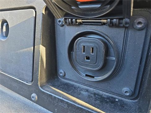 Used 2021 Toyota Tacoma TRD Sport image 23