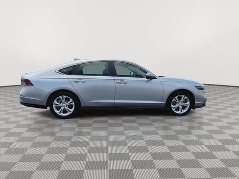 Used 2025 Honda Accord LX image 9