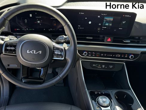 New 2025 Kia Carnival SX Prestige image 11