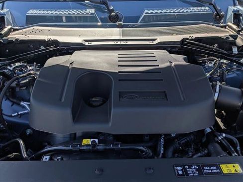 New 2026 Land Rover Defender 110 X-Dynamic SE AWD/4WD image 18