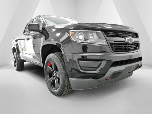 Used 2018 Chevrolet Colorado LT w/ Redline Special Edition AWD/4WD image 39