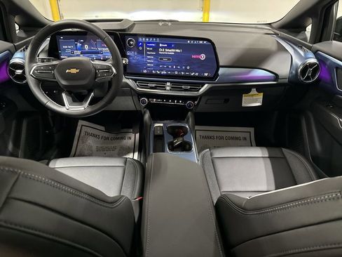 New 2026 Chevrolet Equinox EV LT w/ Convenience Package II image 10