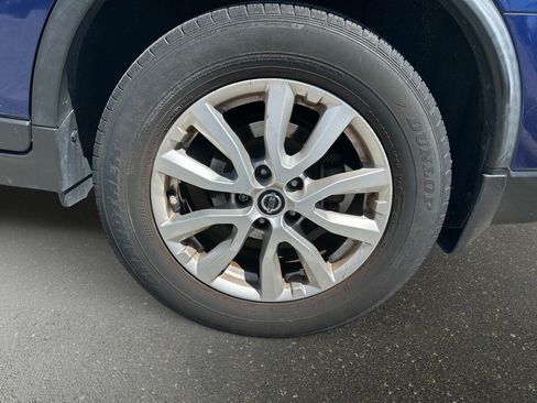 Used 2019 Nissan Rogue SV FWD image 8