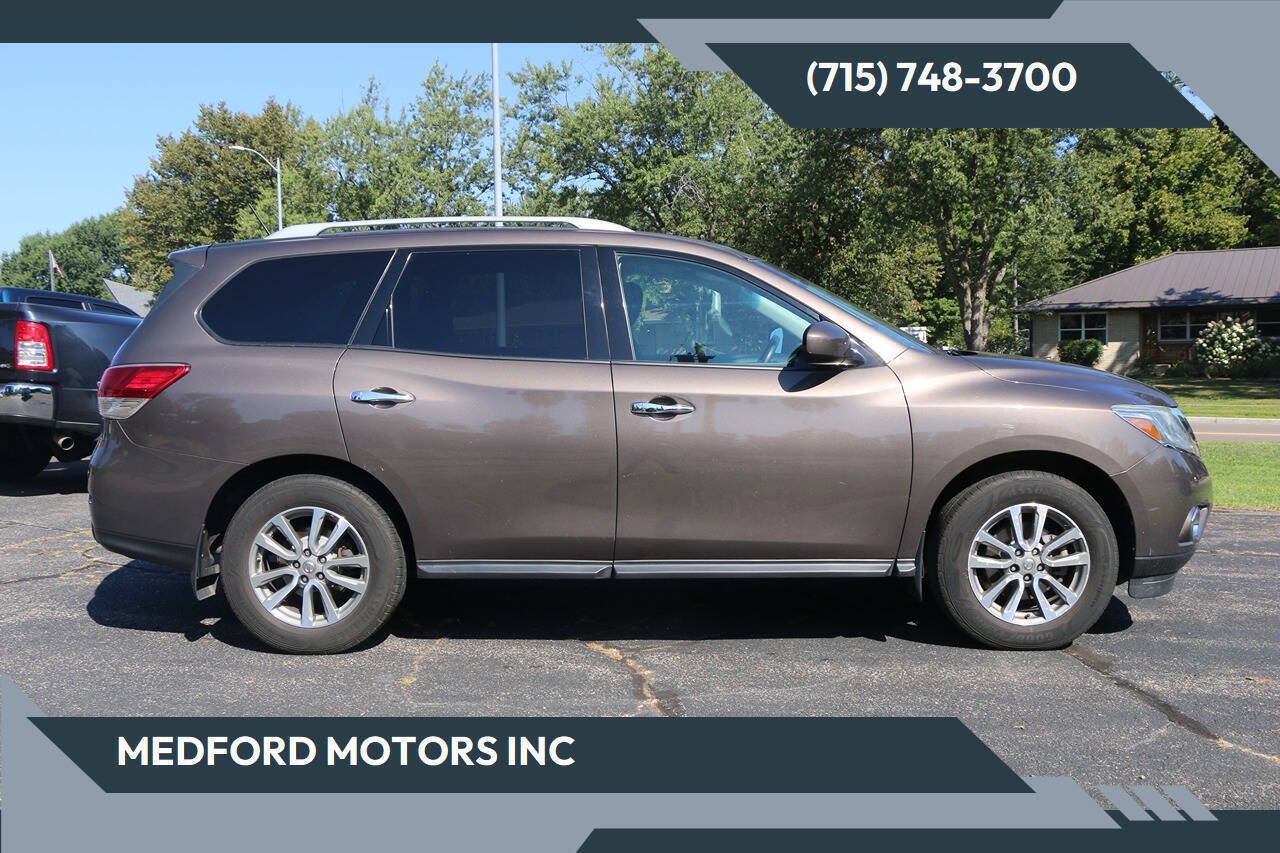 Used 2016 Nissan Pathfinder SV w/ Trailer Tow Package AWD/4WD image 1