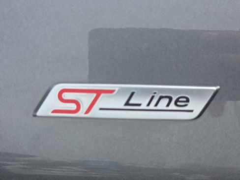 Used 2025 Ford Explorer ST-Line AWD/4WD image 35