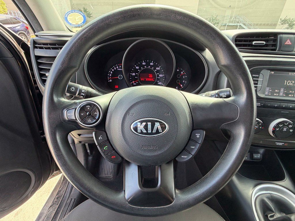 Used 2017 Kia Soul FWD image 12