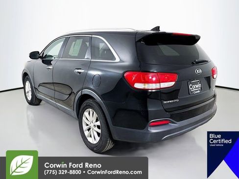Used 2016 Kia Sorento LX image 5