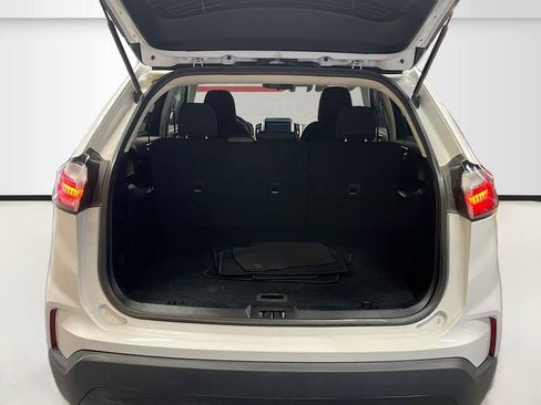 Used 2024 Ford Edge SE image 23