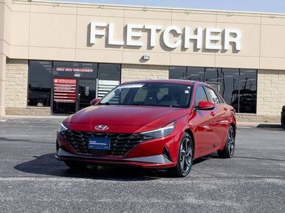 Certified 2023 Hyundai Elantra Limited w/ Preferred Accessory Package