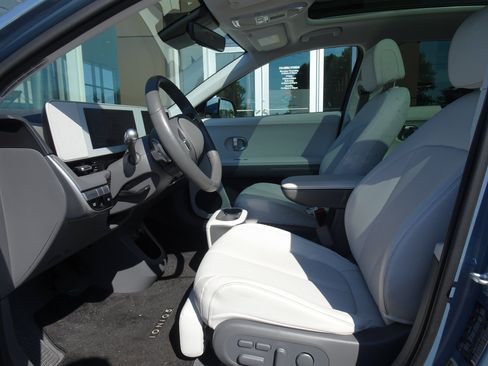 Used 2023 Hyundai Ioniq 5 Limited w/ Cargo Package AWD/4WD image 8