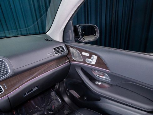 New 2026 Mercedes-Benz GLS 450 4MATIC image 24