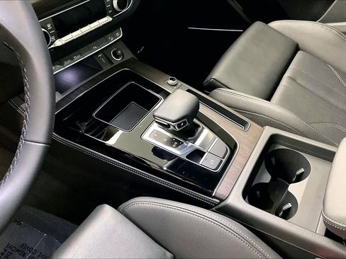 Certified 2025 Audi Q5 2.0T Premium Plus w/ Premium Plus Package image 16